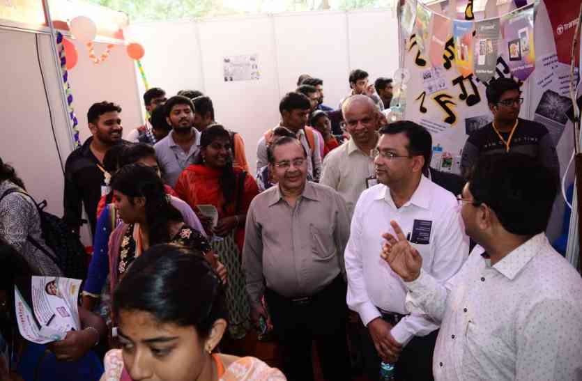 entrepreneurship विद्यार्थियों ने सीखे उद्यमिता के गुर