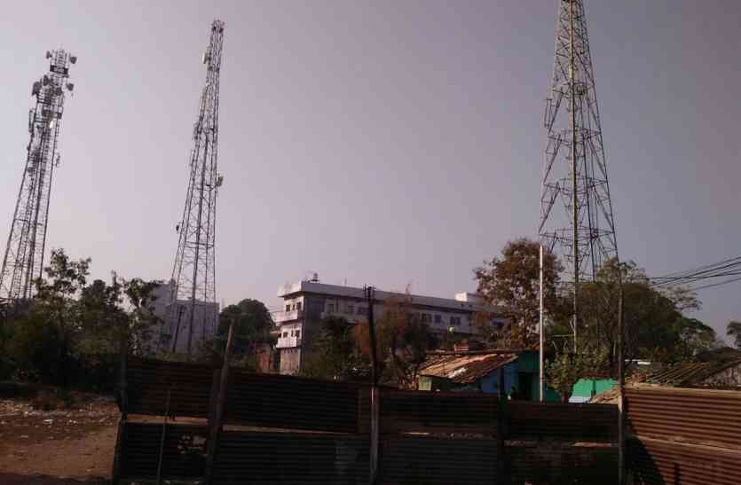 Mobile tower-enhancing disease मोबाइल टावर बढ़ा रहे बीमारी