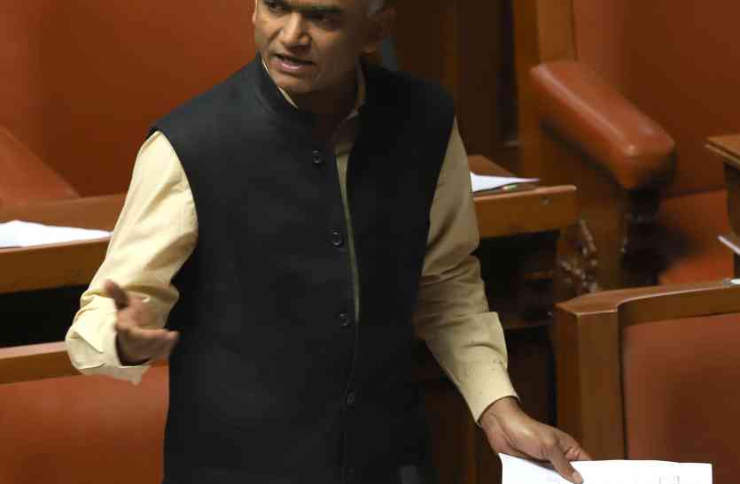 Karnataka-Politics सरकारी कृषि कॉलेजों का निजीकरण नहीं: कृष्ण बैरेगौड़ा