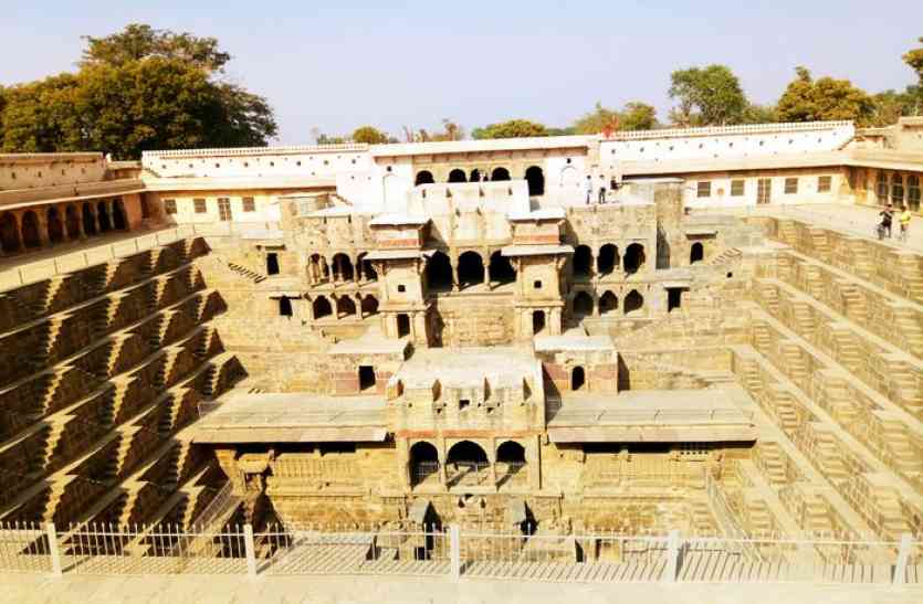 abhaneri chandbawari बजट में पर्यटन को बढ़ावा मिलने की आस