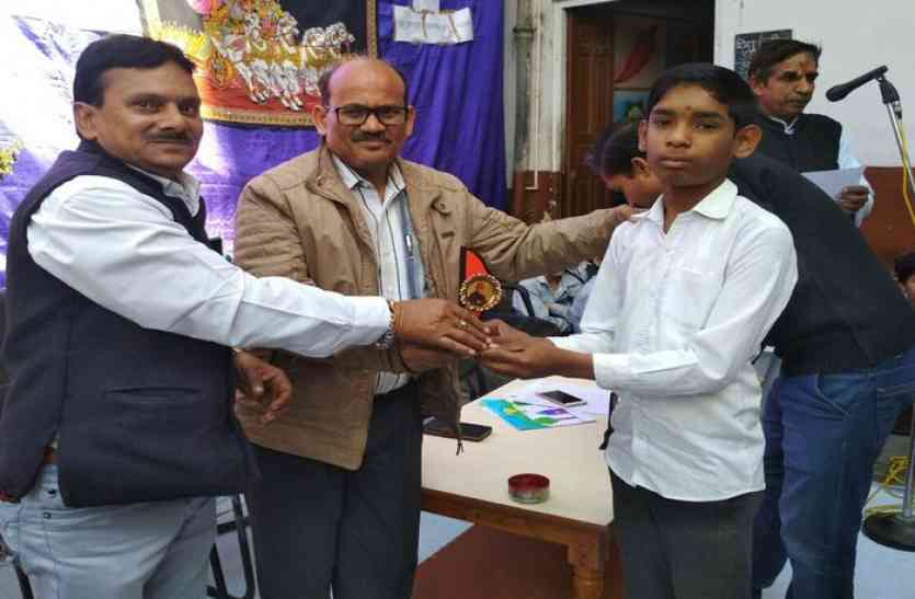 dausa patrika event बाल मन ने उकेरी कलाकृतियां, बताया स्वच्छता का महत्व