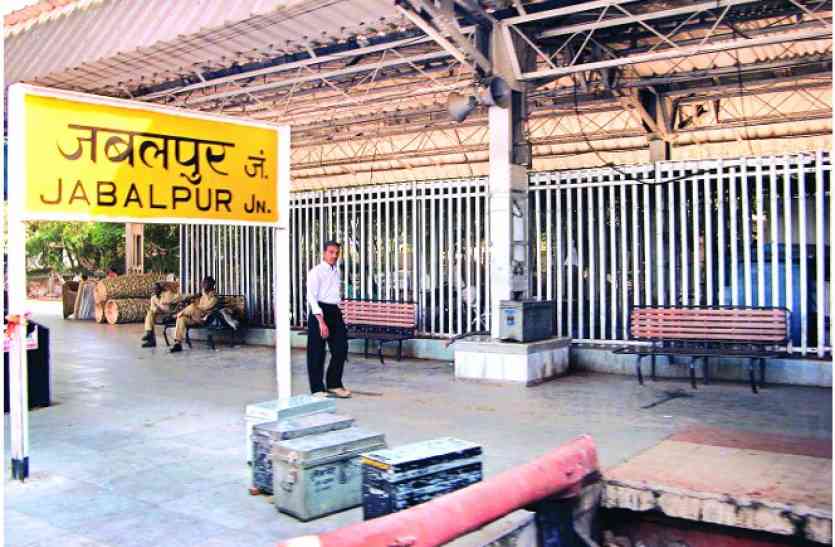 बिजली के इंजन से जल्द दौड़ेंगी श्रीधाम, जनशताब्दी समेत चार ट्रेनें बिजली के इंजन से जल्द दौड़ेंगी श्रीधाम, जनशताब्दी समेत चार ट्रेनें