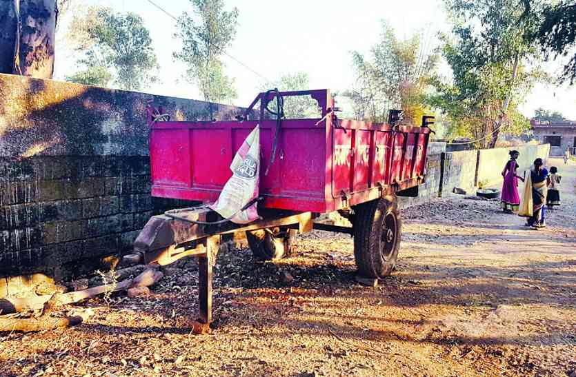 Nagar parishad डीजल न डालकर किराए के ट्रैक्टर चलाकर हजारों का भुगतान कर रही नप