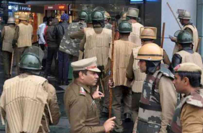 kanpur dehat जीएसटी टीमों की छापेमारी, करोड़ों रुपए का टैक्स एेसे हो रहा था चोरी, हुआ बड़ा खुलासा