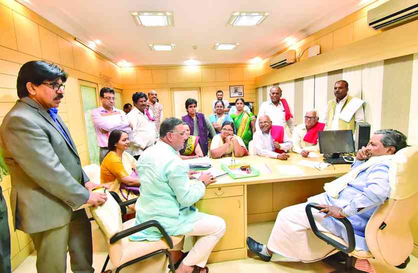 mid day meal सीएम के दखल के बाद खत्म हुई मध्याह्न भोजन कर्मियों की हड़ताल