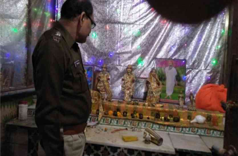 patrika दो मंदिर में चोरी, लाखों के आभूषण ले उड़े चोर