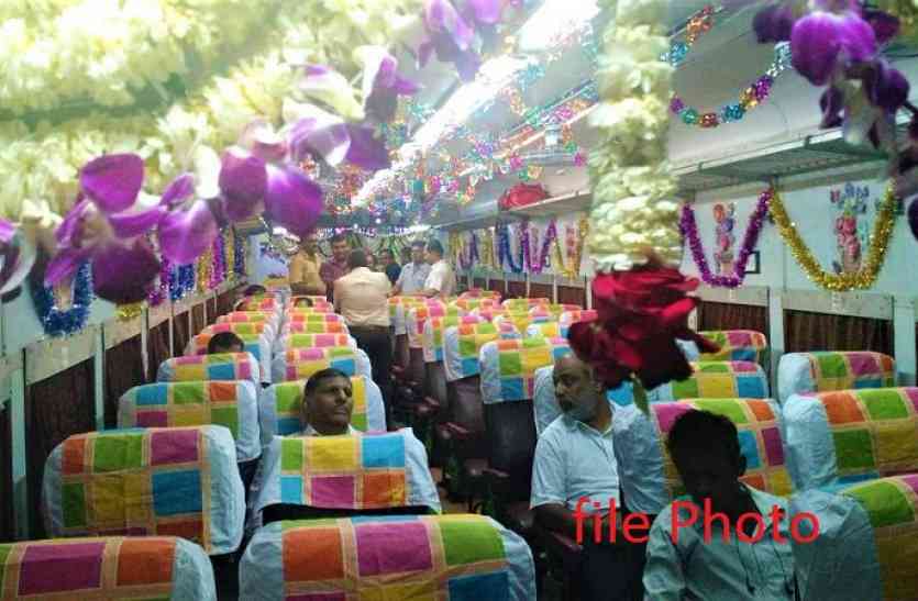Indian Railway ट्रेन से निकली इस वीवीआईपी बारात को 34 स्टेशन पर मिली विशेष सुरक्षा, सब रह गये दंग