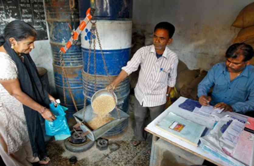 Ration Shop टैबलेट के बंद होते ही फेल हुई राशन दुकान की कैशलेस स्कीम