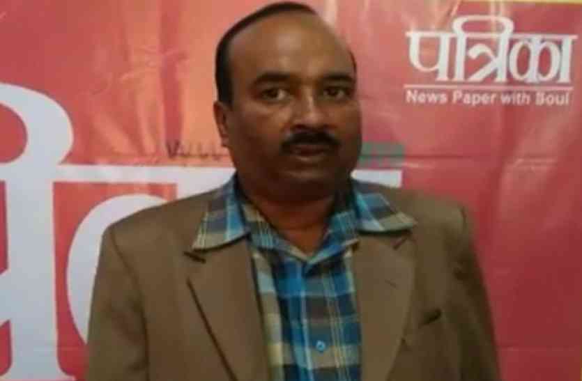 सिकलसेल एनीमिया(सिकलिंग) आज समाज में एक कष्ट साध्य बीमारी के रूप में दिखायी पडऩे लगी है। #Topic of the day: कष्टसाध्य बीमारी है सिकलसेल, इसलिए जांच और बचाव है जरूरी : देवांगन