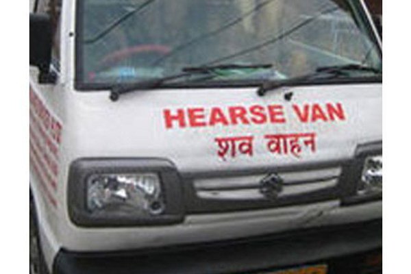 patrika अस्पताल में नहीं है शव वाहन, दर-दर भटकते बेबस परिजन