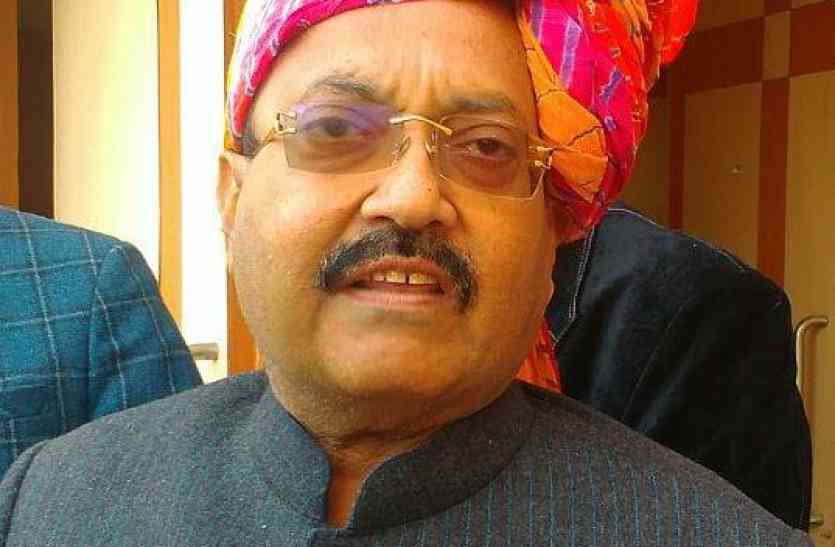 Rajya sabha MP amar singh gave statement about sp and akhilesh yadav समाजवादी पार्टी के राज्य सभा सांसद ने अखिलेश यादव पर किया बड़ा हमला, पार्टी के भविष्य को लेकर कही यह बात