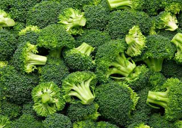 Broccoli Saves Us From Cancer - कैंसर से बचाती है ब्रोकली | Patrika News