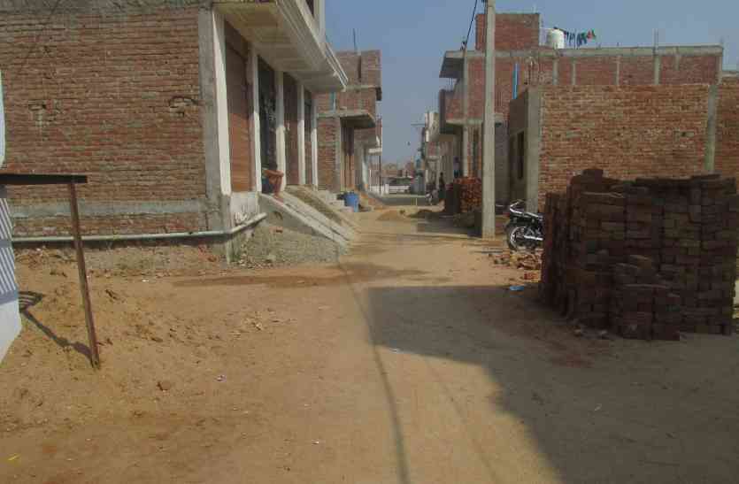 Streets, made, illegal, colonies, bhind news, bhind news in hindi, mp news अवैध कॉलोनियों में बनीं करोड़ों की सड़कें