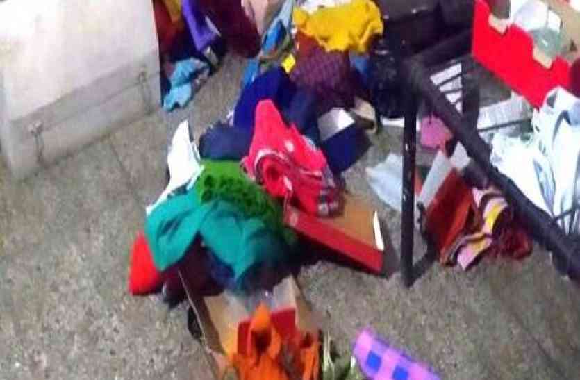 increasing theft incidents in alwar यहां चोरों ने किया लाखों रूपयों के माल पर हाथ साफ, परिवार सदमे में