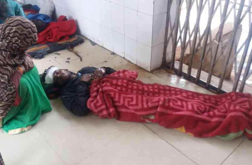chhatarpur दो ट्रक आमने-सामने भिंड़े, तीन घायल