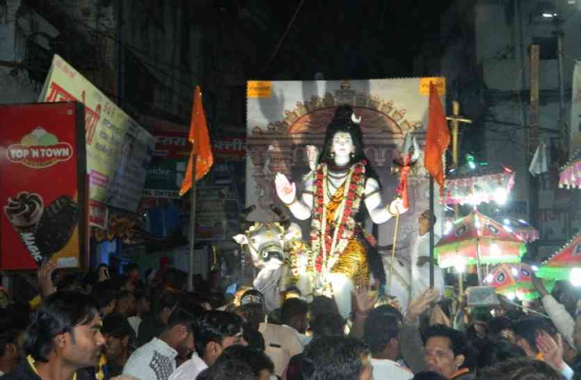 shiva barata देखिए वीडियो: इस बारात में कौन-कौन हुआ शामिल