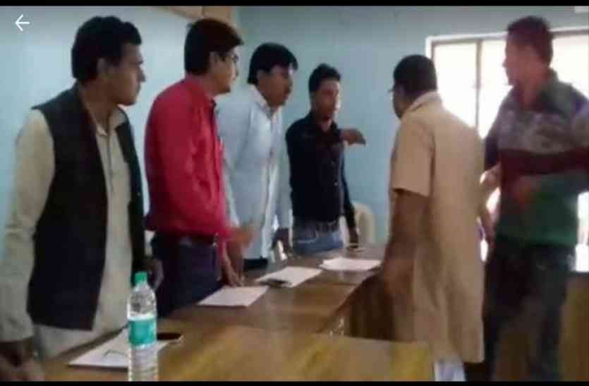 ratangarh news हंगामे के बीच 58.93 करोड़ का बजट पारित