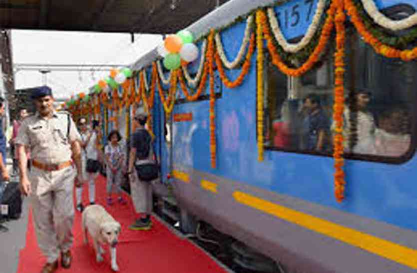 gatiman express extends to jhansi by 1st april 2018 अब देश की सबसे तेज रफ्तार ट्रेन झांसी तक चलेगी, ये रहेगी टाइमिंग