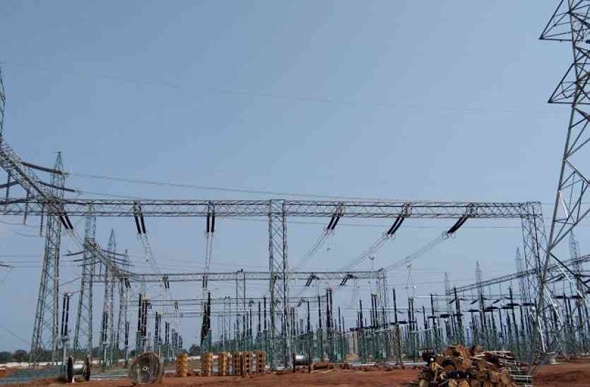 balaghat news विद्युत टॉवर से गिरने से कर्मचारी की मौत