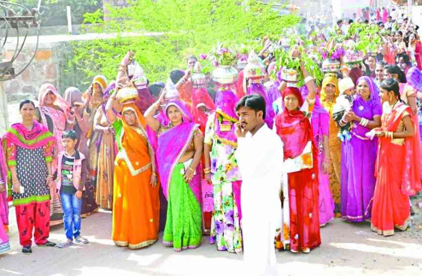 Nani Bai Mayro katha,Shobhayatra शोभायात्रा के साथ नानी बाई रो मायरो कथा व मंदिर प्राण-प्रतिष्ठा महोत्सव का शुभारंभ