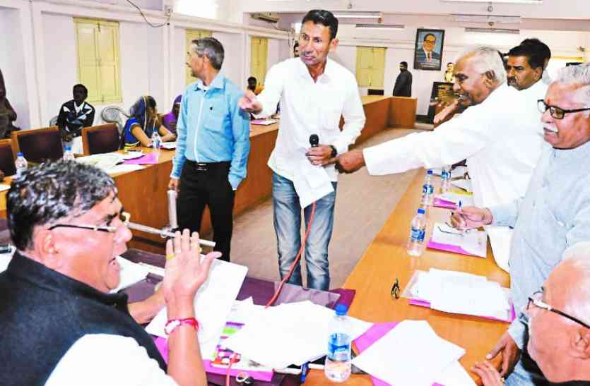 Board meeting, barmer Municipal Council,pass budget बाड़मेर नगर परिषद की बोर्ड बैठक, शहर की सरकार ने किया 15 मिनट में 67 करोड़ का बजट पारित