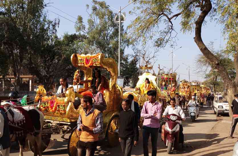Chhatarpur महाशिवरात्रि : देवी मंदिर से निकली भोलेनाथ की बारात