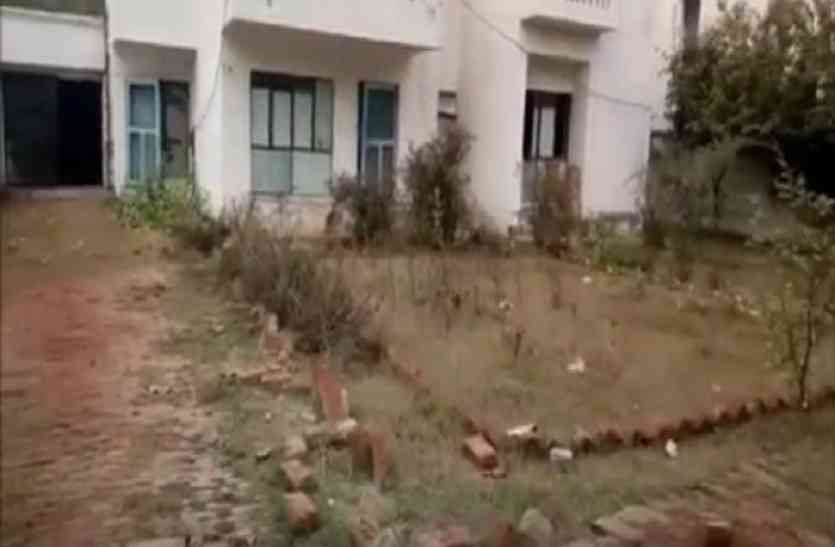 co office सैफई में लाखों रुपया का बना सीओ आवास साफ-सफाई के अभाव में होता जा रहा है खंडहर तब्दील