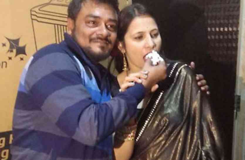 meet thief beautiful couple इस खूबसूरत कपल को देखते ही हो जाएं सावधान, बंटी-बबली से भी ज्यादा हैं खतरनाक