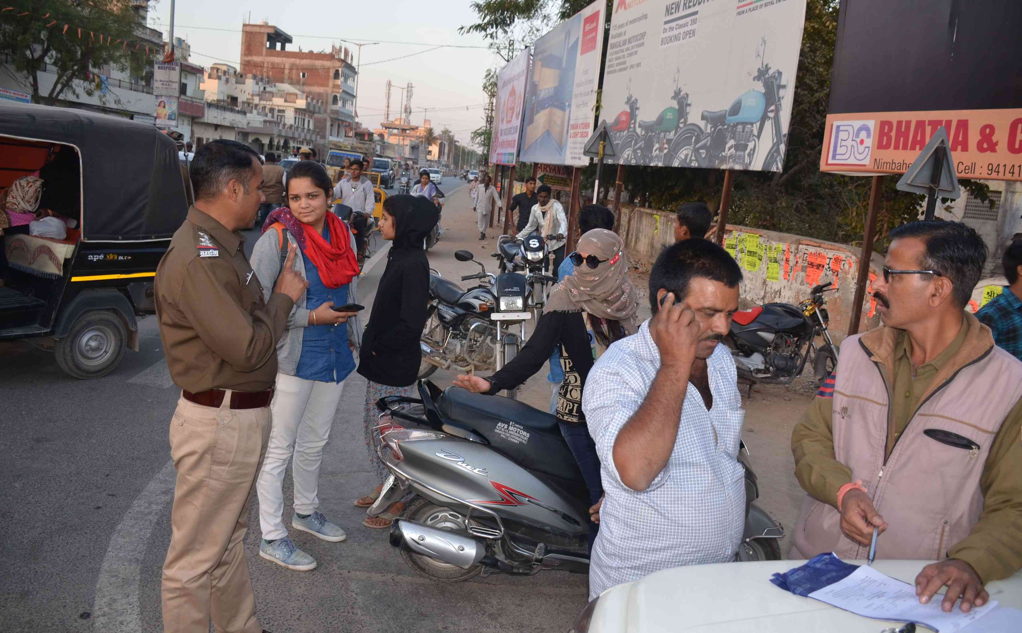 Chittorgarh, challan, Chittorgarh news, Chittorgarh Hindi news, Chittorgarh local news, Vehicle Challan news, chittorgarh news in hindi, Police Challan, vehicle challan, Triple rider girls told to police, uncle next time wear helmet Chittorgarh, challan, Chittorgarh news, Chittorgarh Hindi news, Chittorgarh local news, Vehicle Challan news, chittorgarh news in hindi, Police Challan, vehicle challan, Triple rider girls told to police, uncle next time wear helmet