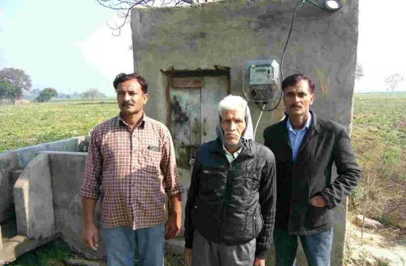 Farmer चार दशक बाद नलकूप से निकला पानी, चमका किसान का चेहरा