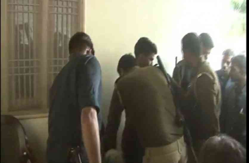 farrukhabad विधायक के आवास के सामने फायरिंग,रिवाल्वर बरामद