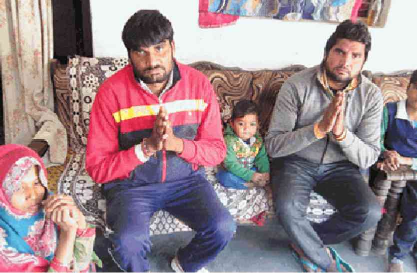 Meerut मुख्यमंत्री योगी के निर्देशों के बावजूद हत्यारोपियों की घमकी से डरे गवाह घर में कैद, खाने के लाले पड़े