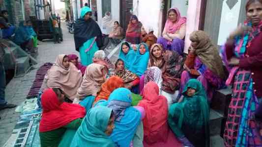 one sided love: man killed girl