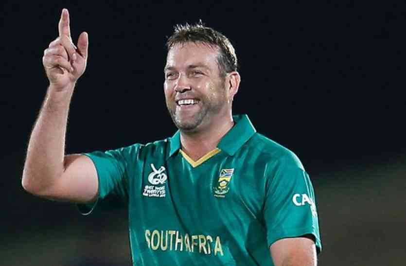 Virat Kohli,Indian cricket team,Indian cricketer,Rahul Dravid,Virat Kohli latest news,Virat Kohli Indian Captain,rahul dravid india,jacques kallis,former south africa allrounder jacques kallis,Jacques Kallis wished, द्रविड़ के बाद अब कैलिस ने भी कोहली के बर्ताव पर साधा निशाना