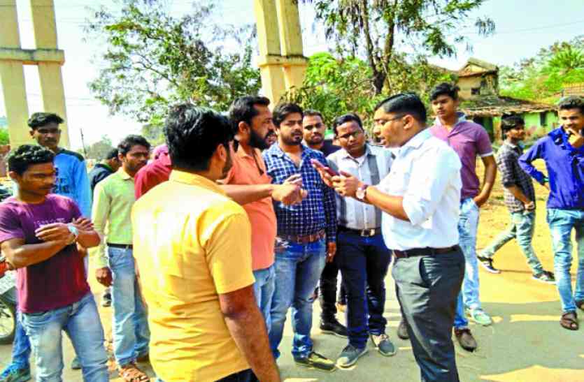 CG news मोहन भागवत का पुतला फूंकने से पहले हो गया ये झमेला, लोग लेते रहे मजा