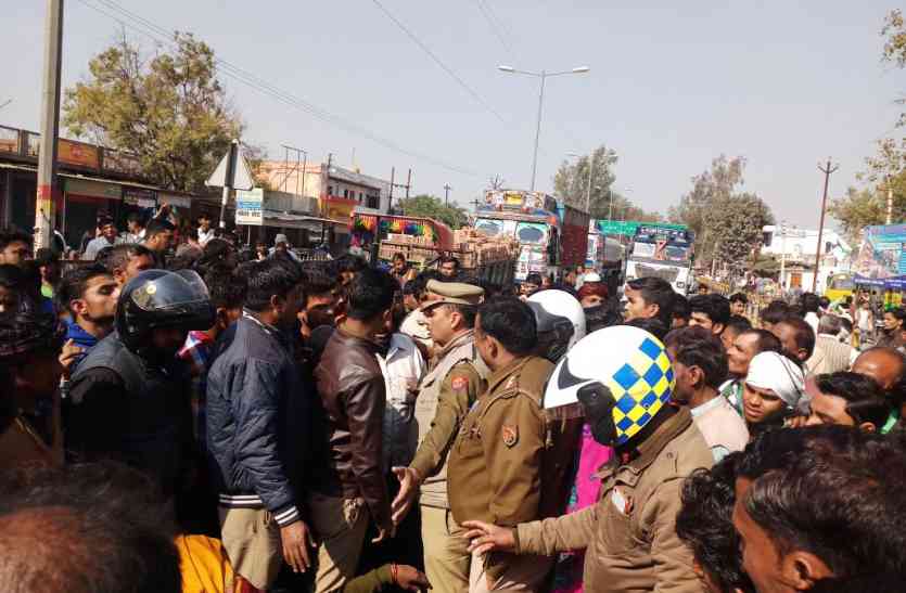 n Agra Gwalior Highway बाइक की टक्कर से वृद्ध की मौत, हाइवे जाम