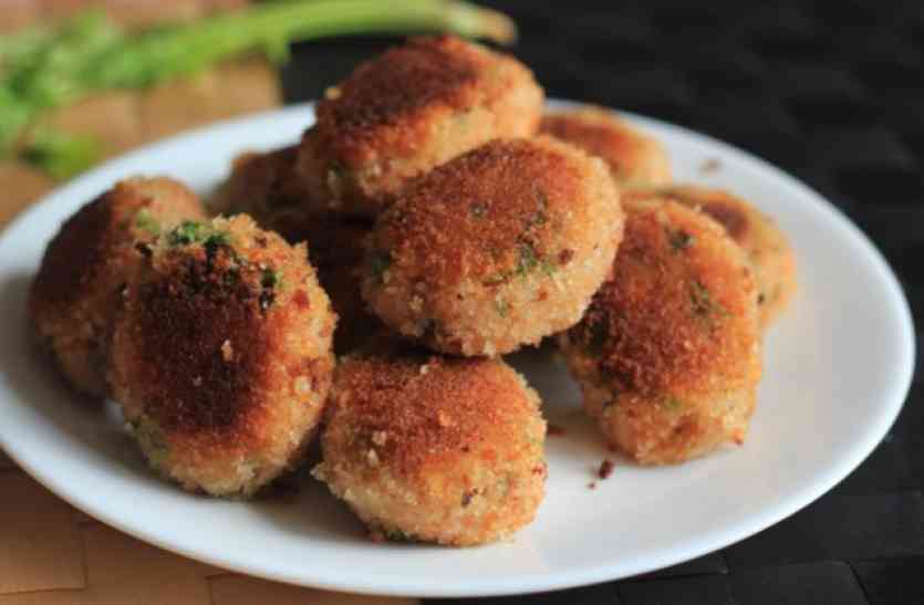 poha palak cutlet ईवनिंग टी के साथ परोसें पोहा पालक कटलेट
