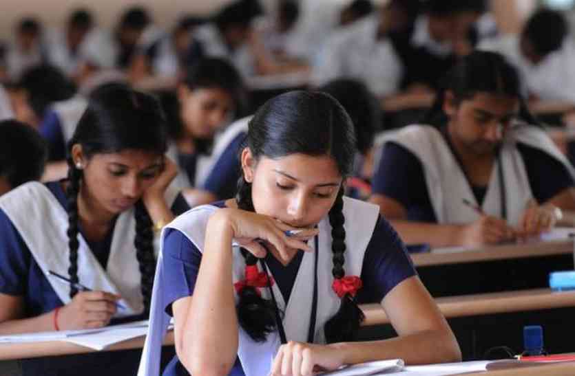 sikar patrika news सीकर के सरकारी व निजी विद्यालयों में हो रहा ऐसा गड़बड़झाला