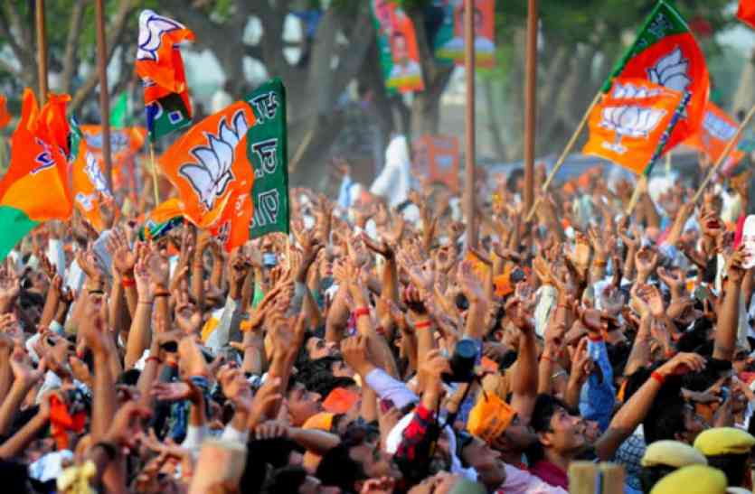 MP assembli Election in Increased young voters 2018 elections in sidhi MP की विधानसभाओं में बढ़े युवा मतदाता, 2018 के विस चुनाव में होंगे निर्णायक, यहां पढ़ें पूरी खबर