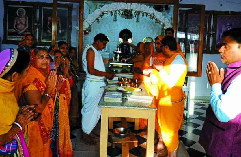 patrika जैन धर्म के 12वें तीर्थंकर भगवान वासुपूज्य का जन्म-तप कल्याणक महोत्सव पर जिनालयों में गूंजे जयकारे