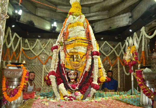 patrika महाकाल के दूल्हा बनते ही ऐसे भावविभोर हो गई प्रजा...