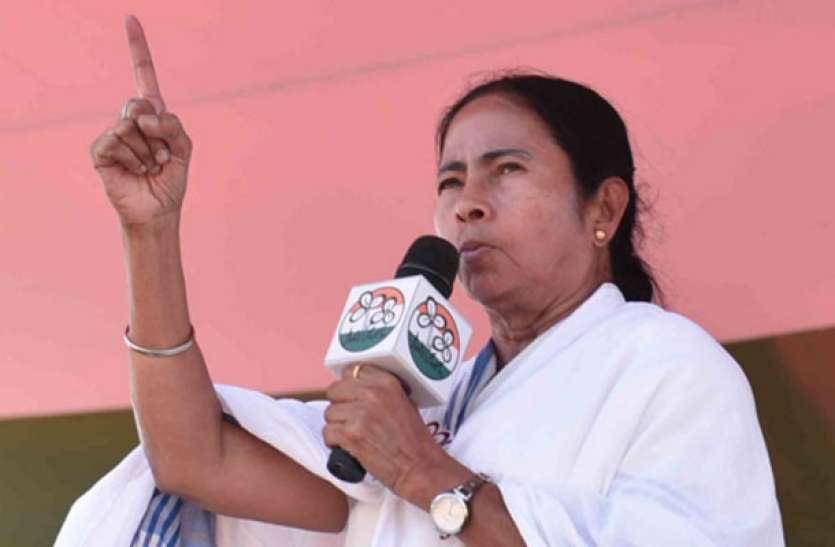 mamta Banerjee 'द एक्सीडेंटल प्राइम मिनिस्टर' पर बोलीं ममता, भविष्य में 'द डिजास्ट्रस प्राइम मिनिस्टर' पर भी बने फिल्म