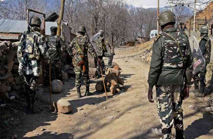pulwama terror attack पुलवामा में एयरफोर्स स्टेशन पर आतंकवादी हमला, जवाबी फायरिंग के बाद भागे आतंकी