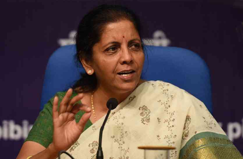 Nirmala Sitharaman डोकलाम में सेना के लिए हेलिपैड बना रहा है चीन, डिप्लोमैटिक तरीके से देंगे फिर मात- रक्षा मंत्री