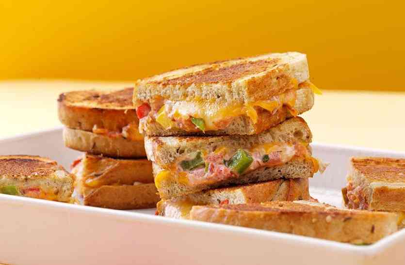 mexican sandwich बच्चों को टिफिन में दें मैक्सिकन सैंडविच