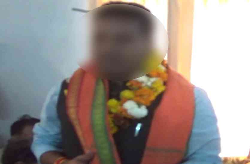 rld leader join bjp चुनाव से पहले भाजपा में शामिल हुआ यह बड़ा नेता, इस केंद्रीय मंत्री ने कराया ज्वाइन, देखें वीडियो