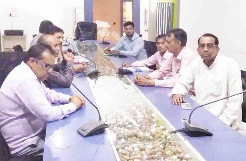 Milk cattle, Aadhar card, owners, register, bhind news, bhind news in hindi, mp news दुधारू पशुओं का बनेगा आधारकार्ड, मालिकों का होगा पंजीयन