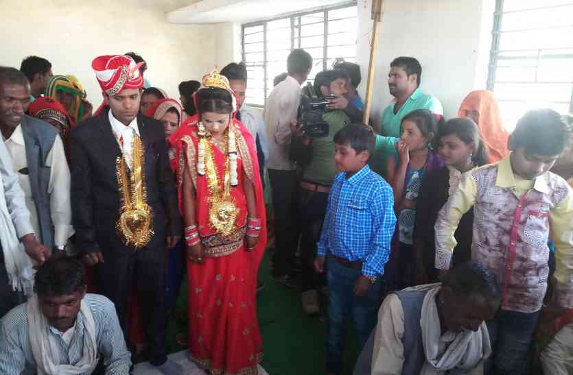 Chief Minister Kanyadan Yojna, married मुख्यमंत्री कन्यादान योजना के सामूहिक विवाह में शादी-शुदा जोड़े पहुंचे, जानिए पहचाने गए तो क्या हुआ