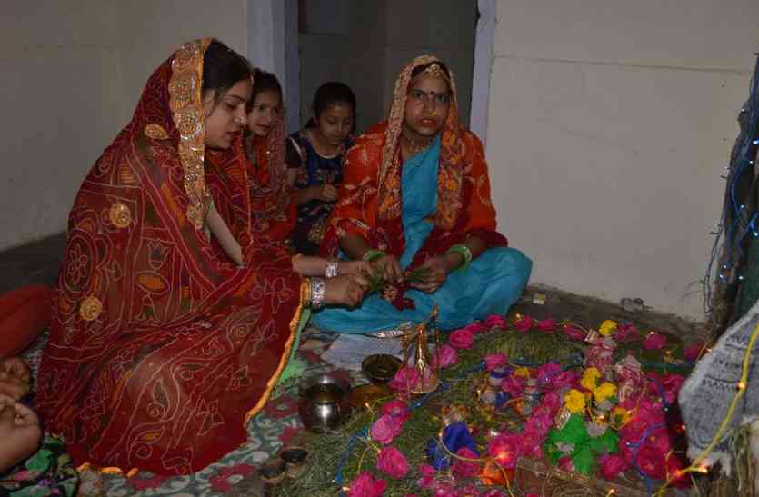 gangor celebration in alwar भंवर म्हाने पूजन दो गणगौर, सहेलिया जोह बांट