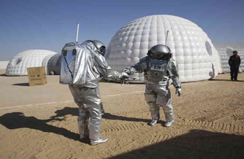 Elon Musk,space research,SpaceX Falcon 9 rocket,SpaceX,spacecraft,world war III,humans,billionaire,entrepreneur,Civilization,preserve,World War III fear,